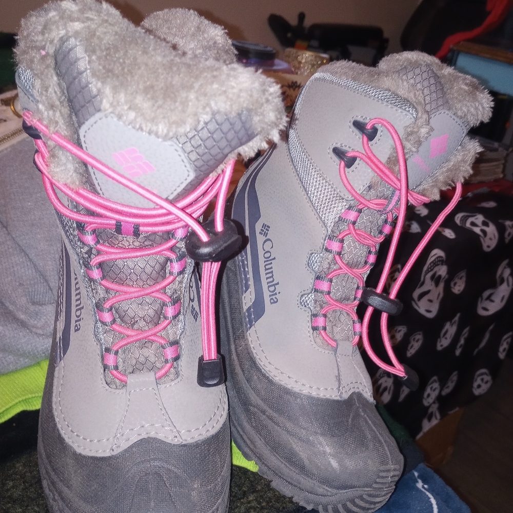 Columbia kid size 4 practically brand new